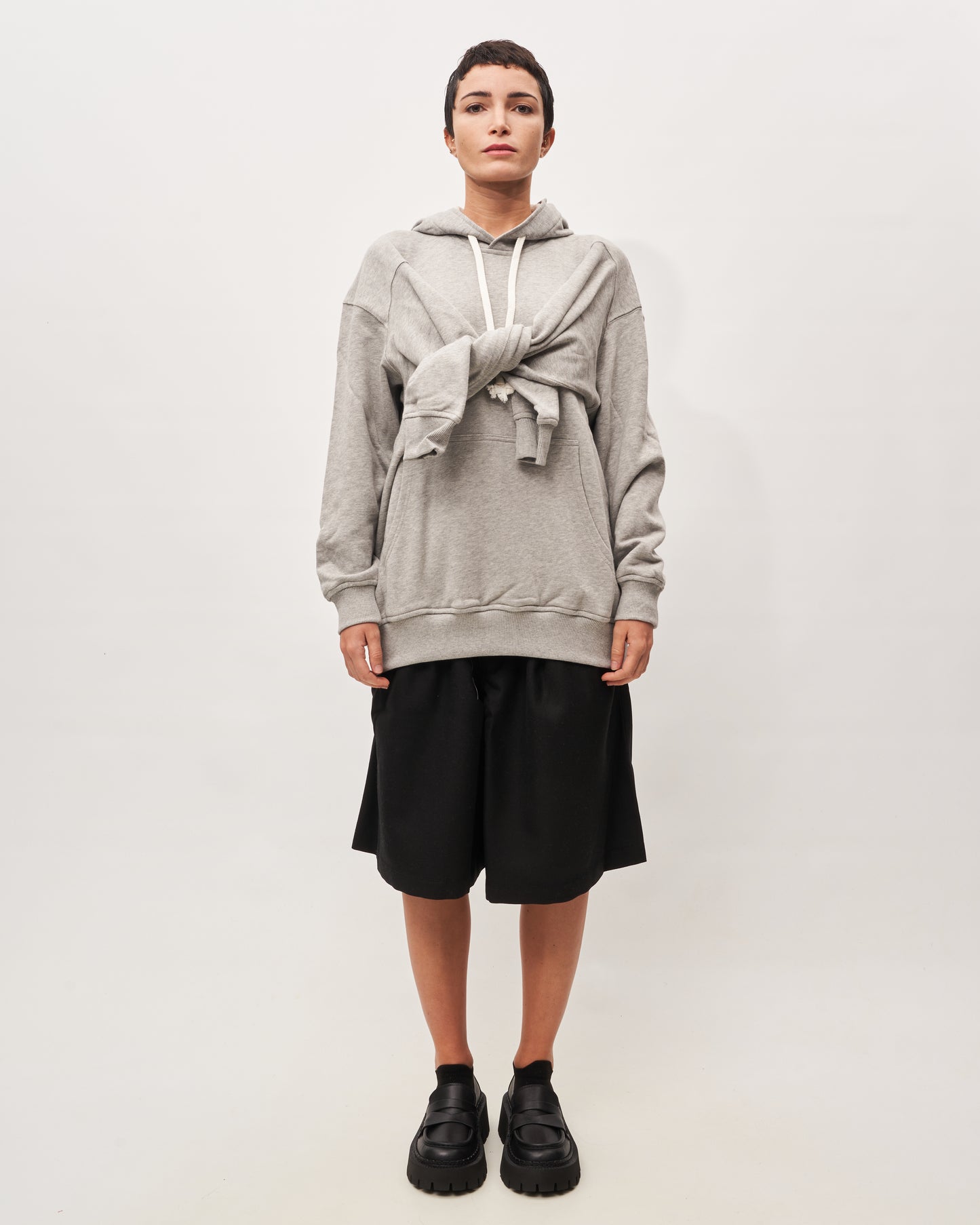 Comme des Garçons felpa grigia con 4 maniche