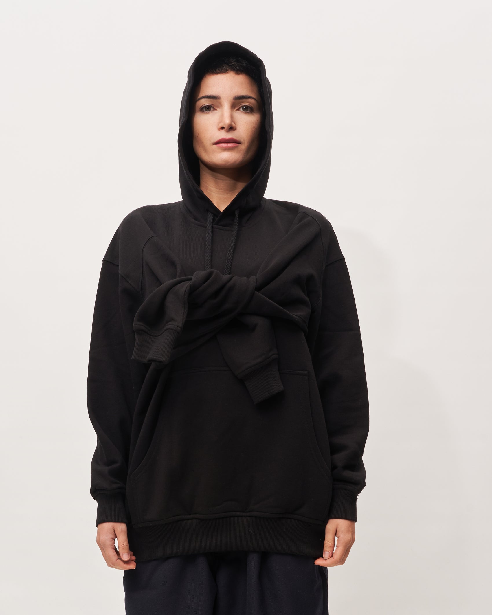 Comme des Garçons felpa nera con 4 maniche