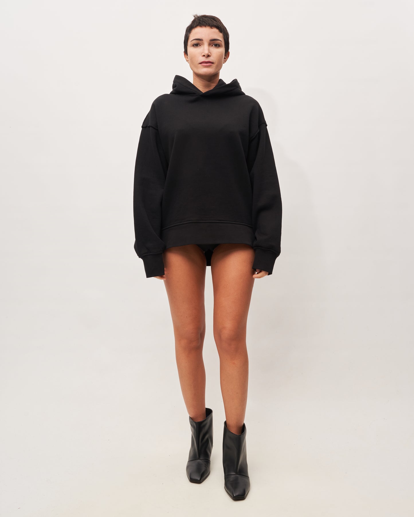 Federico Cina felpa nera artisanal con cappuccio