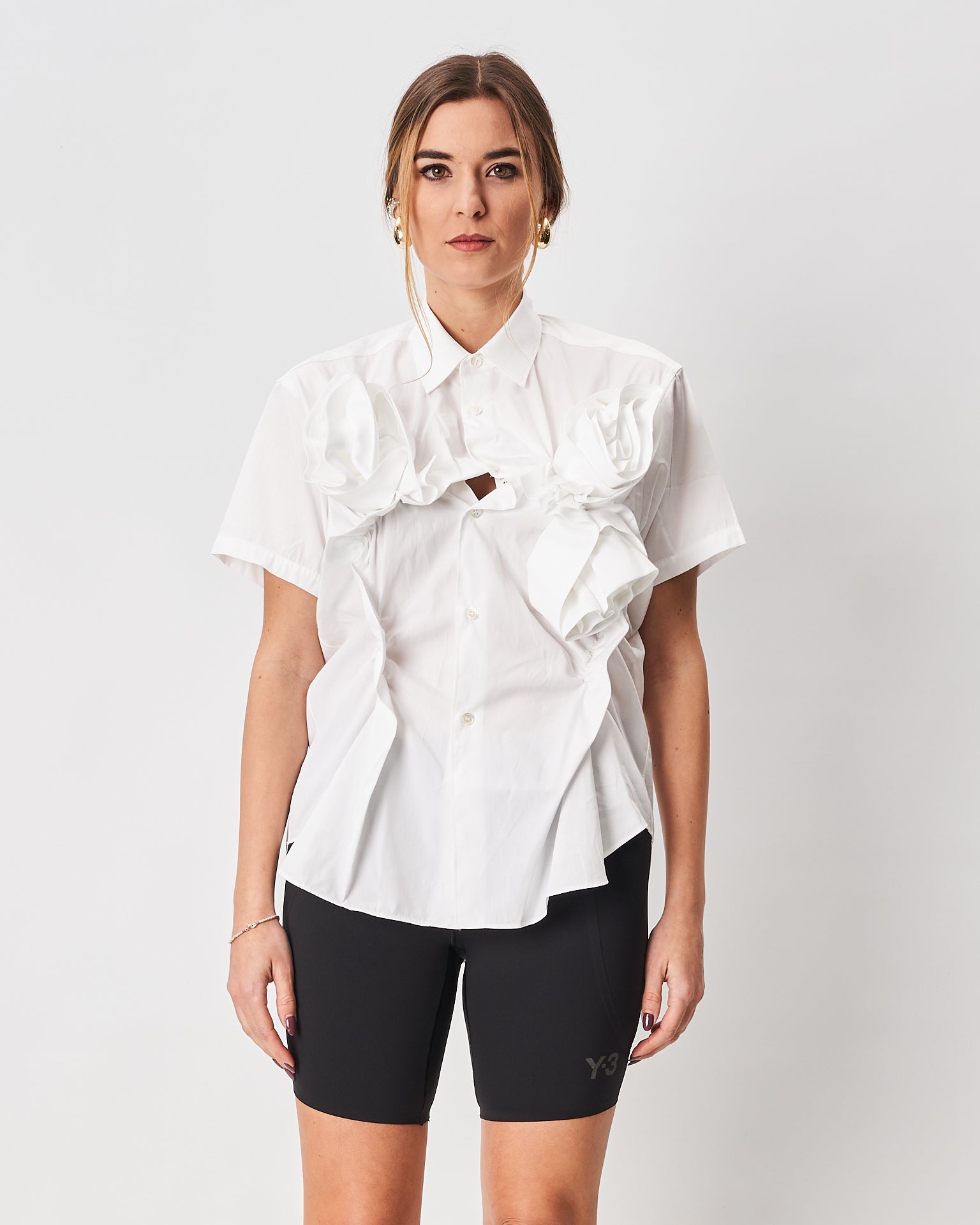 Comme Des Garcons camicia bianca effetto rose manica corta