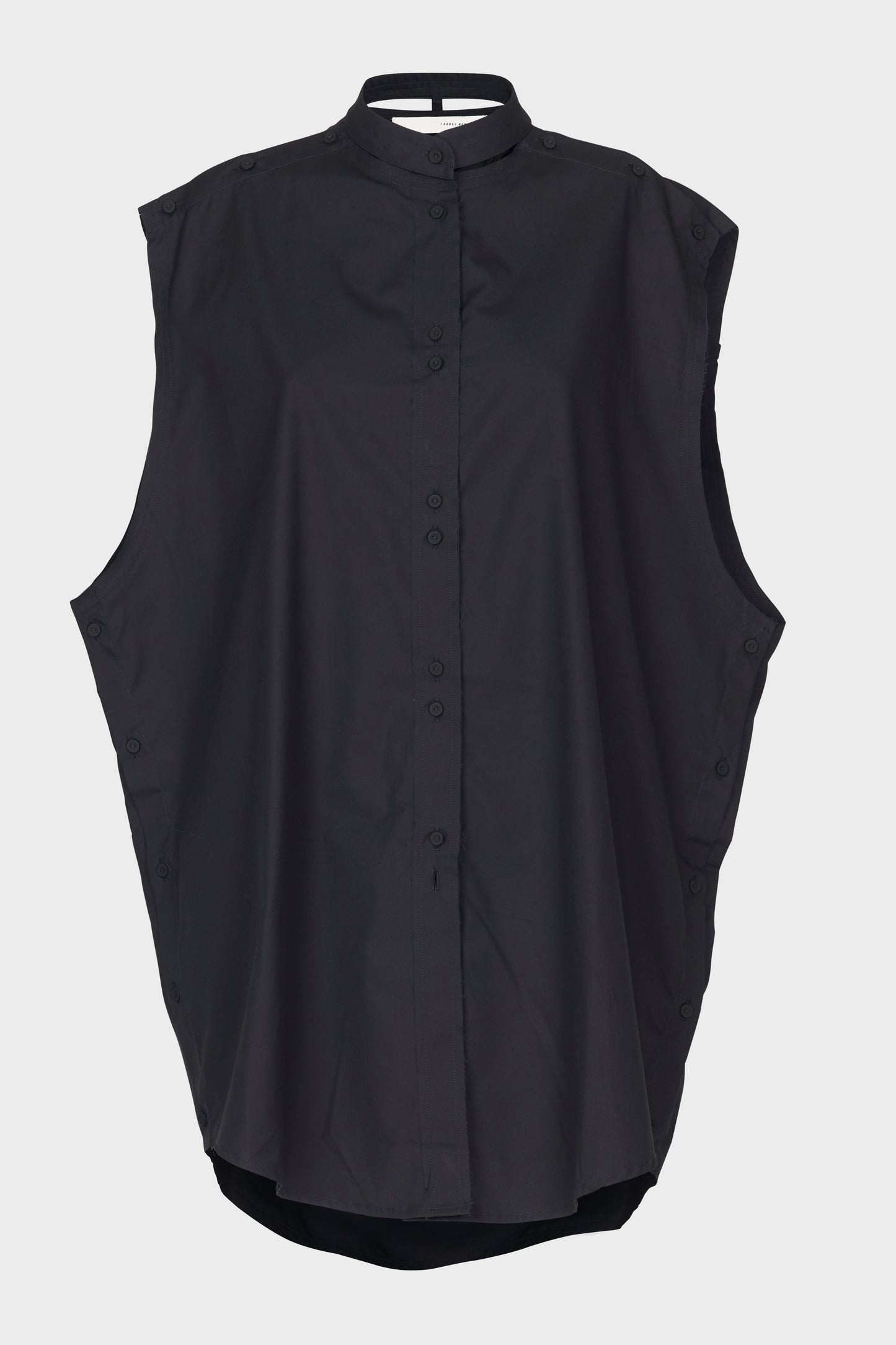 Isabel Benenato camicia nera