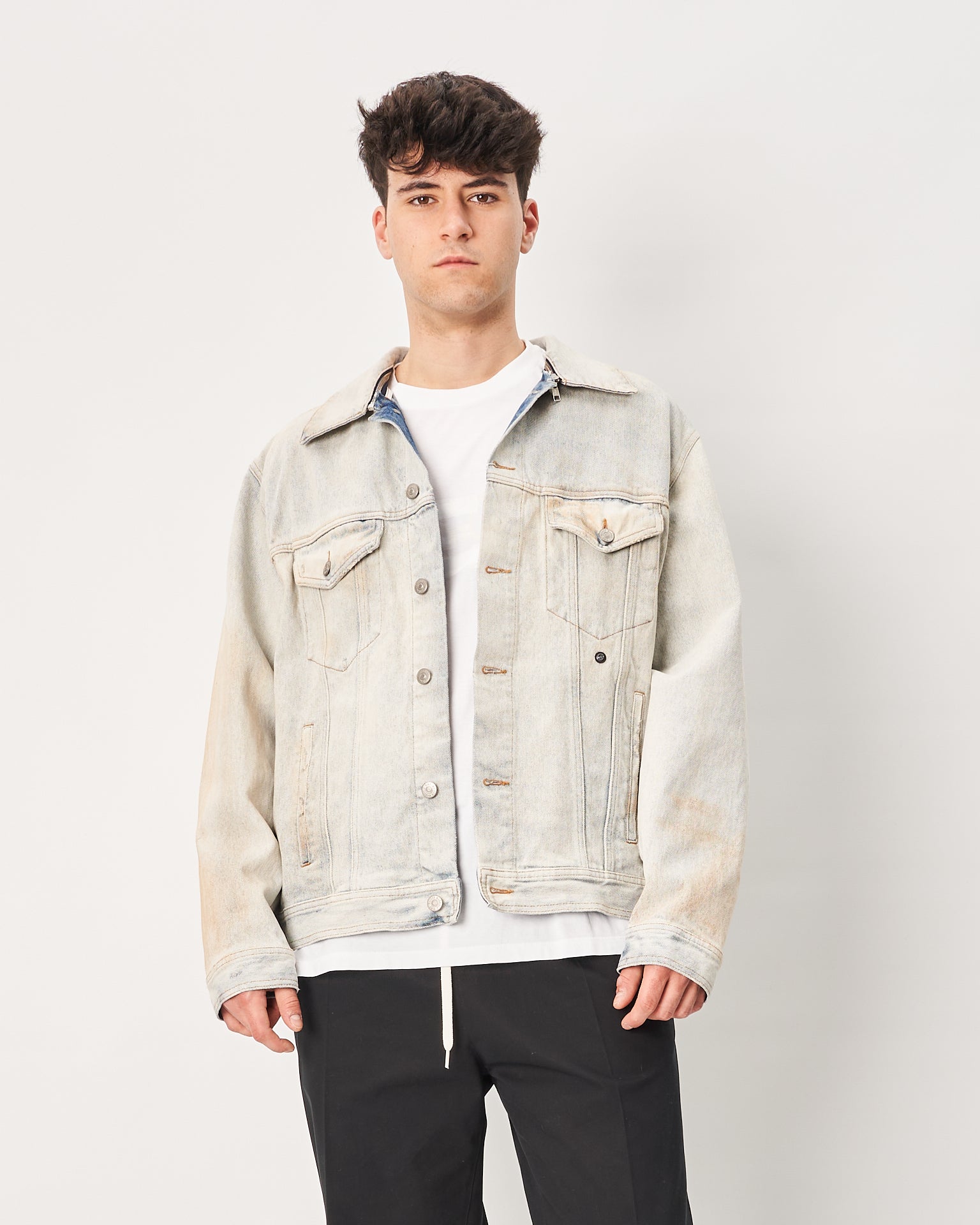 MM6 Margiela giacca in denim con trattamento artigianale