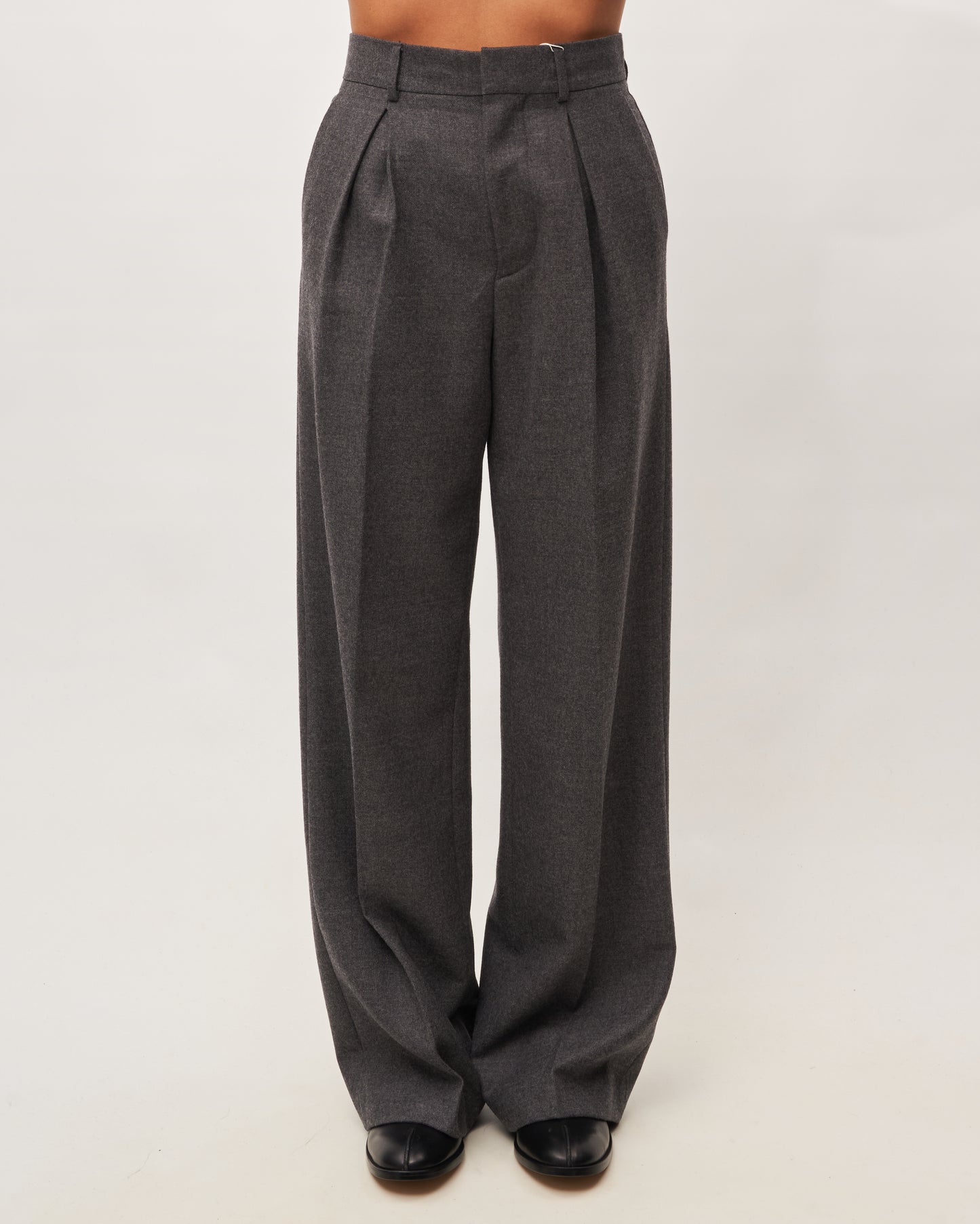 MM6 Margiela Pantalone Grigio Taglio a Uomo