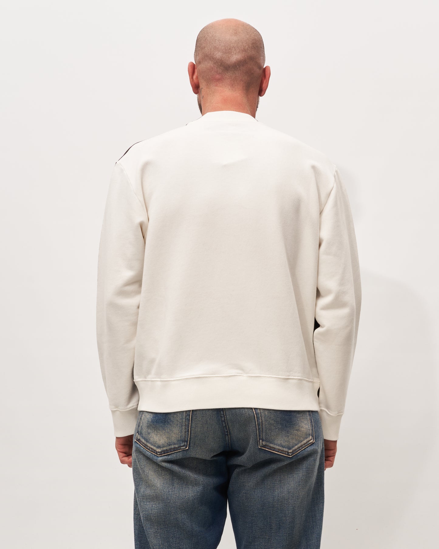 MM6 Margiela felpa bianca stampa invito sfilata