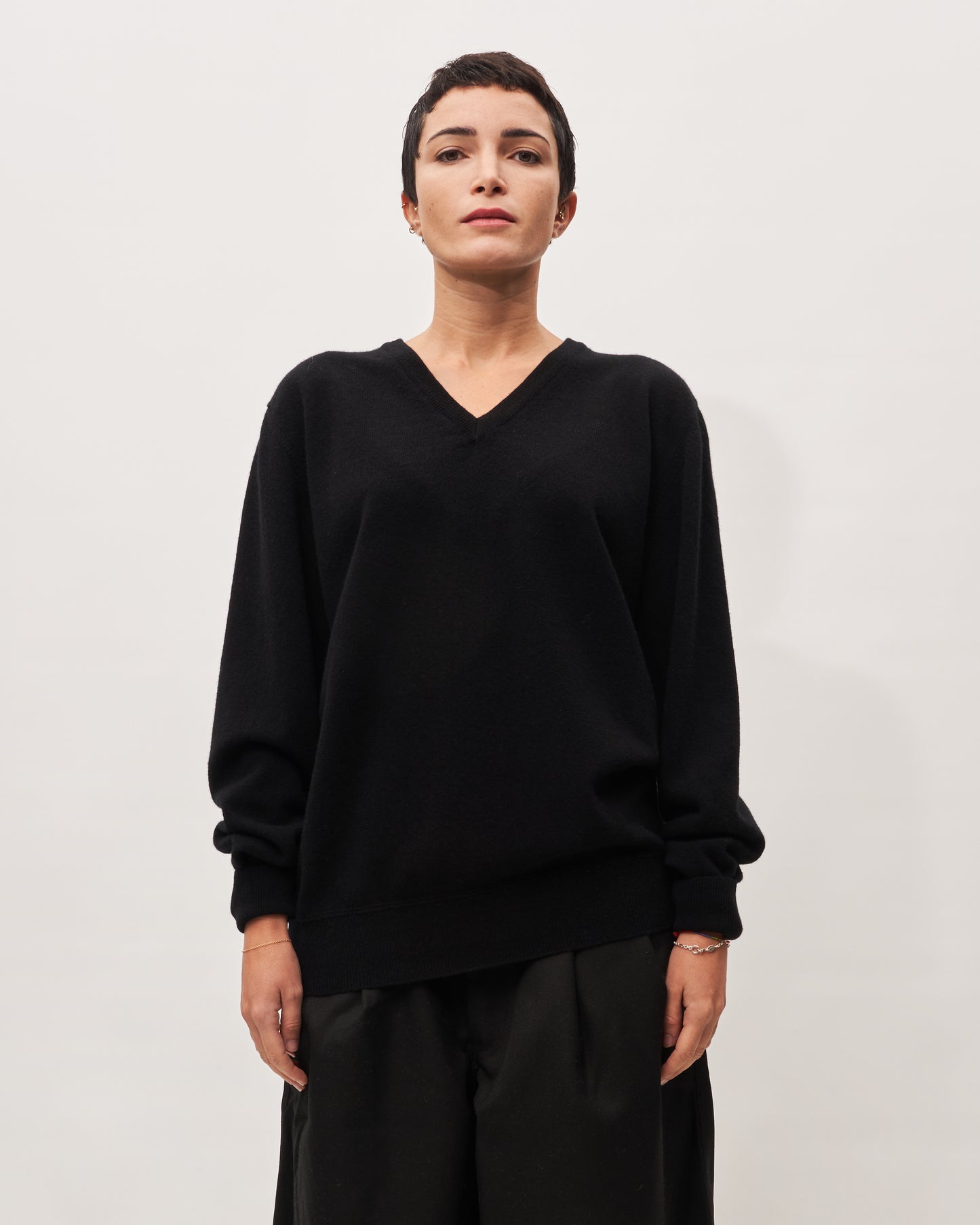 Paolo Ragazzini maglia nera V neck