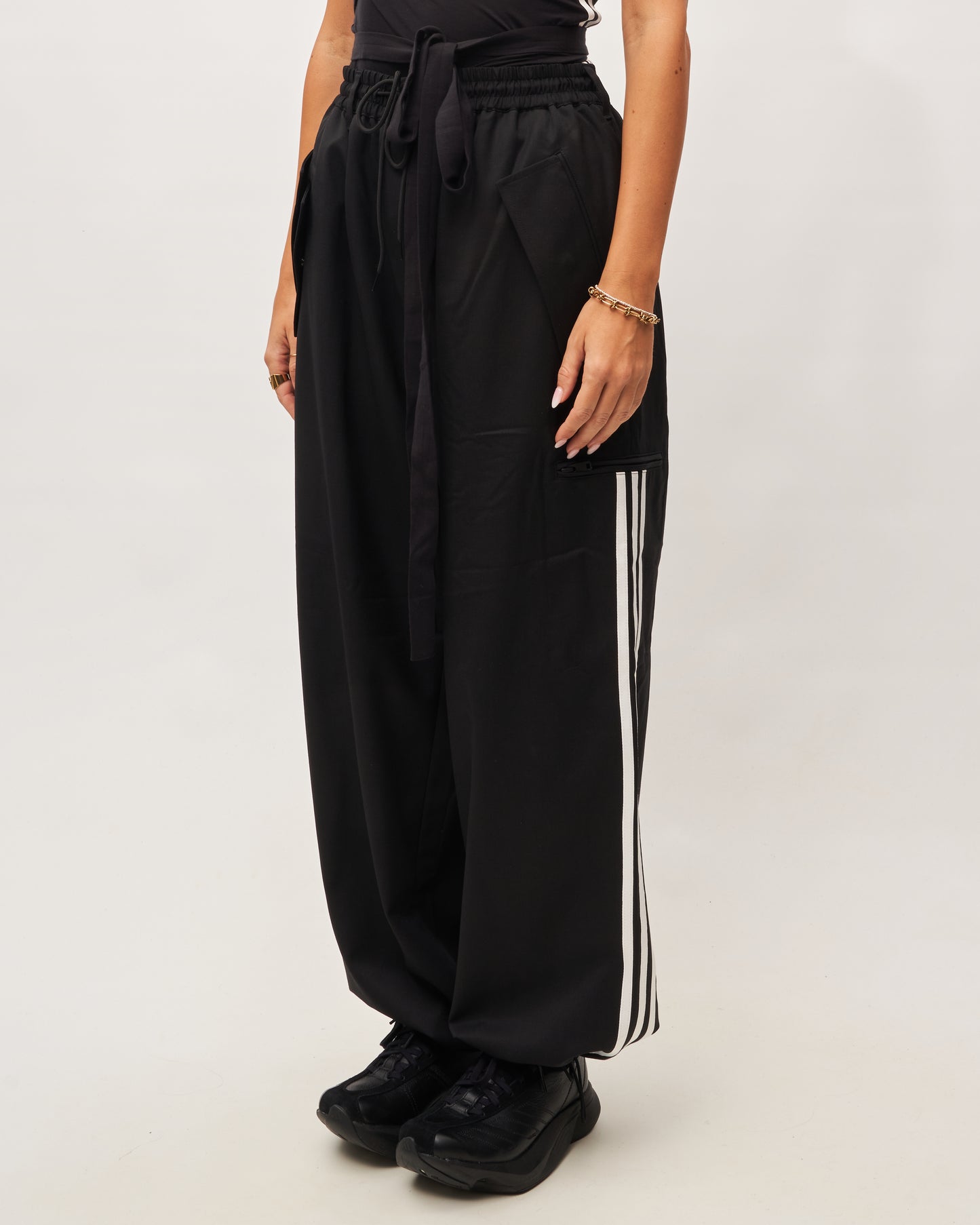 Y3 pantalone con banda laterale