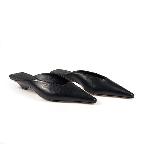 Vic Matiè ciabattina nera tacco basso