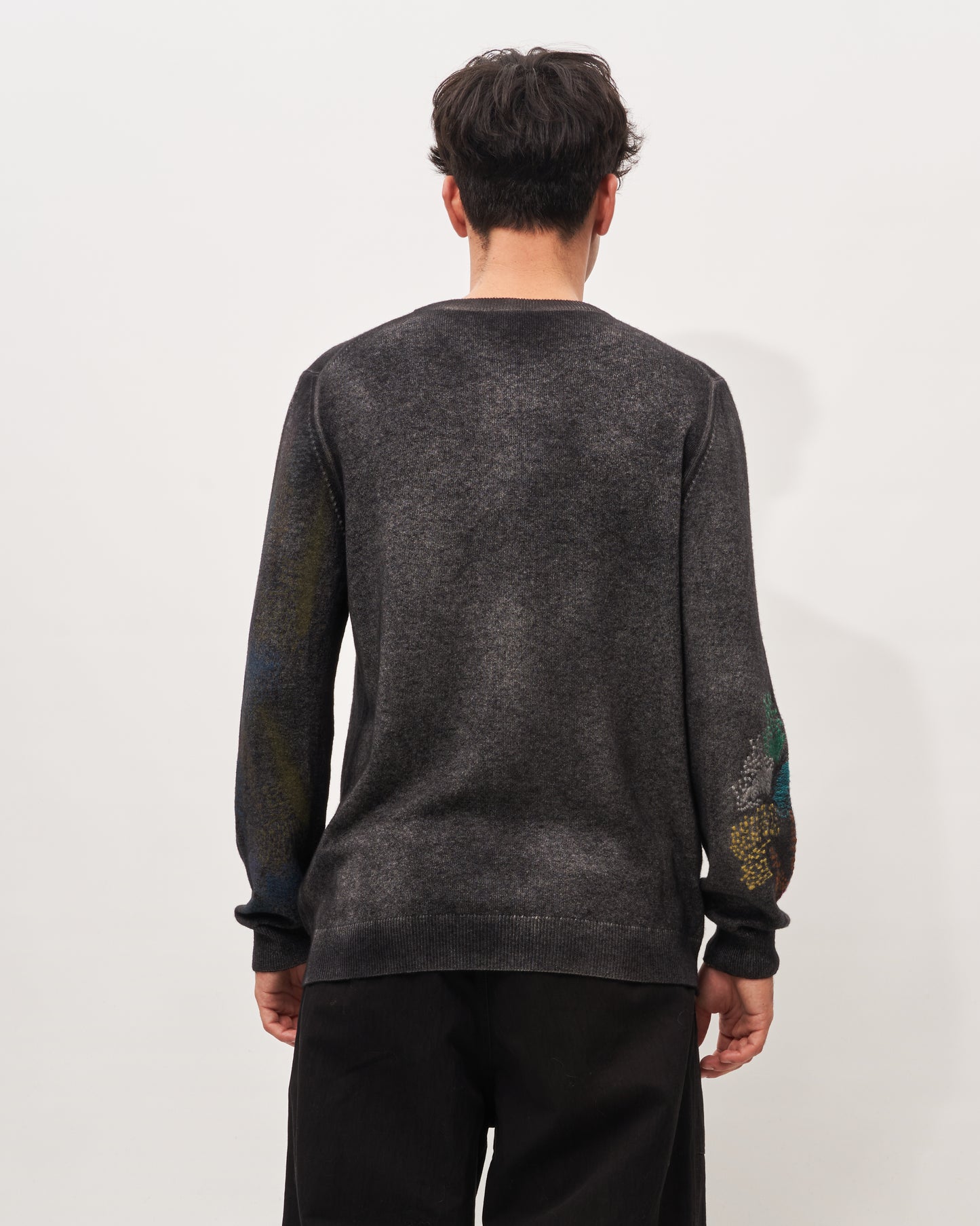 Avant Toi maglia nera con effetto sfumato con ricamo e dipinto