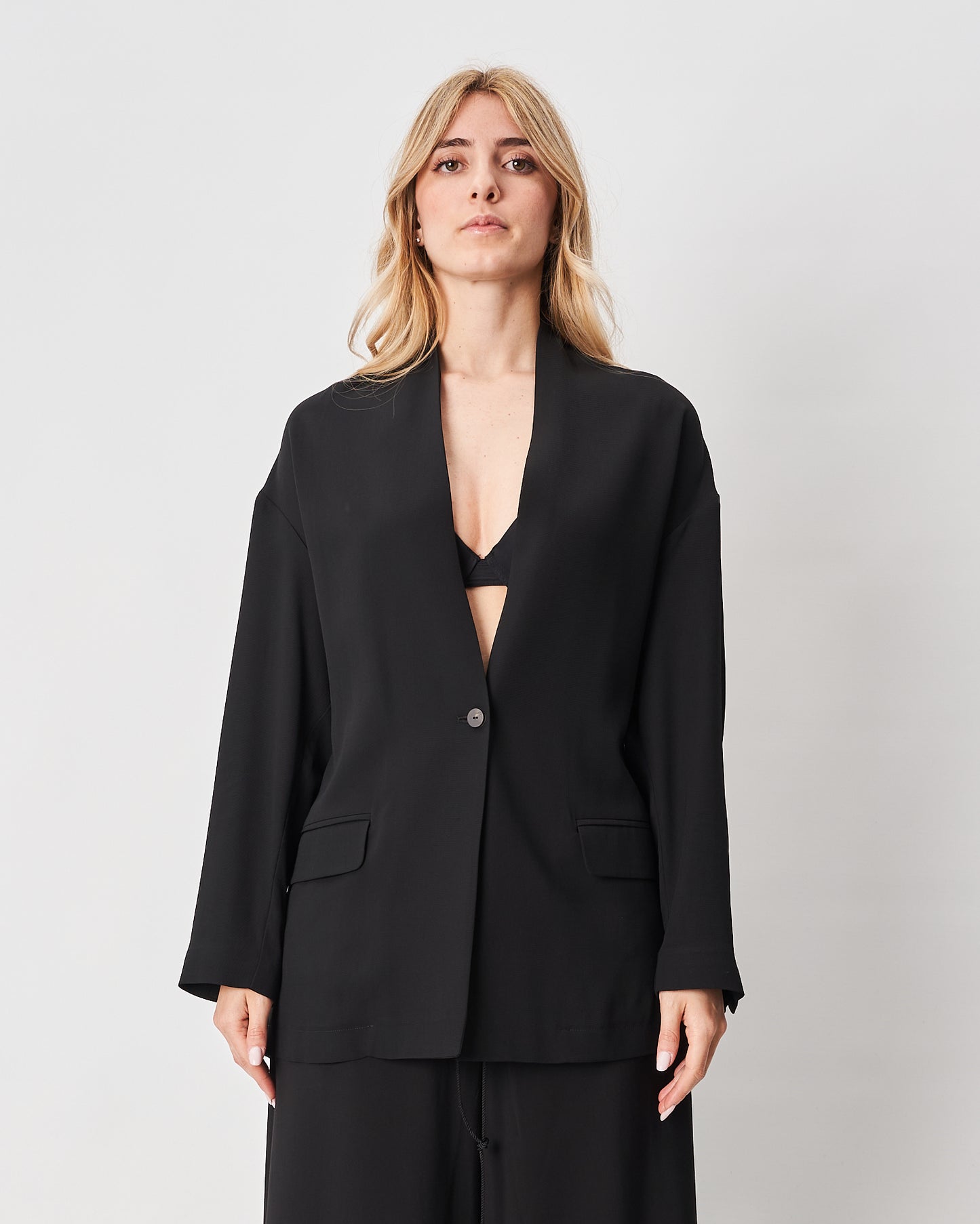 Isabel Benenato blazer fluido nero