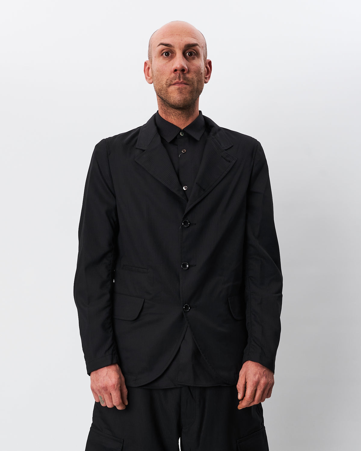 Comme des Garçons blazer nero gessato su tono