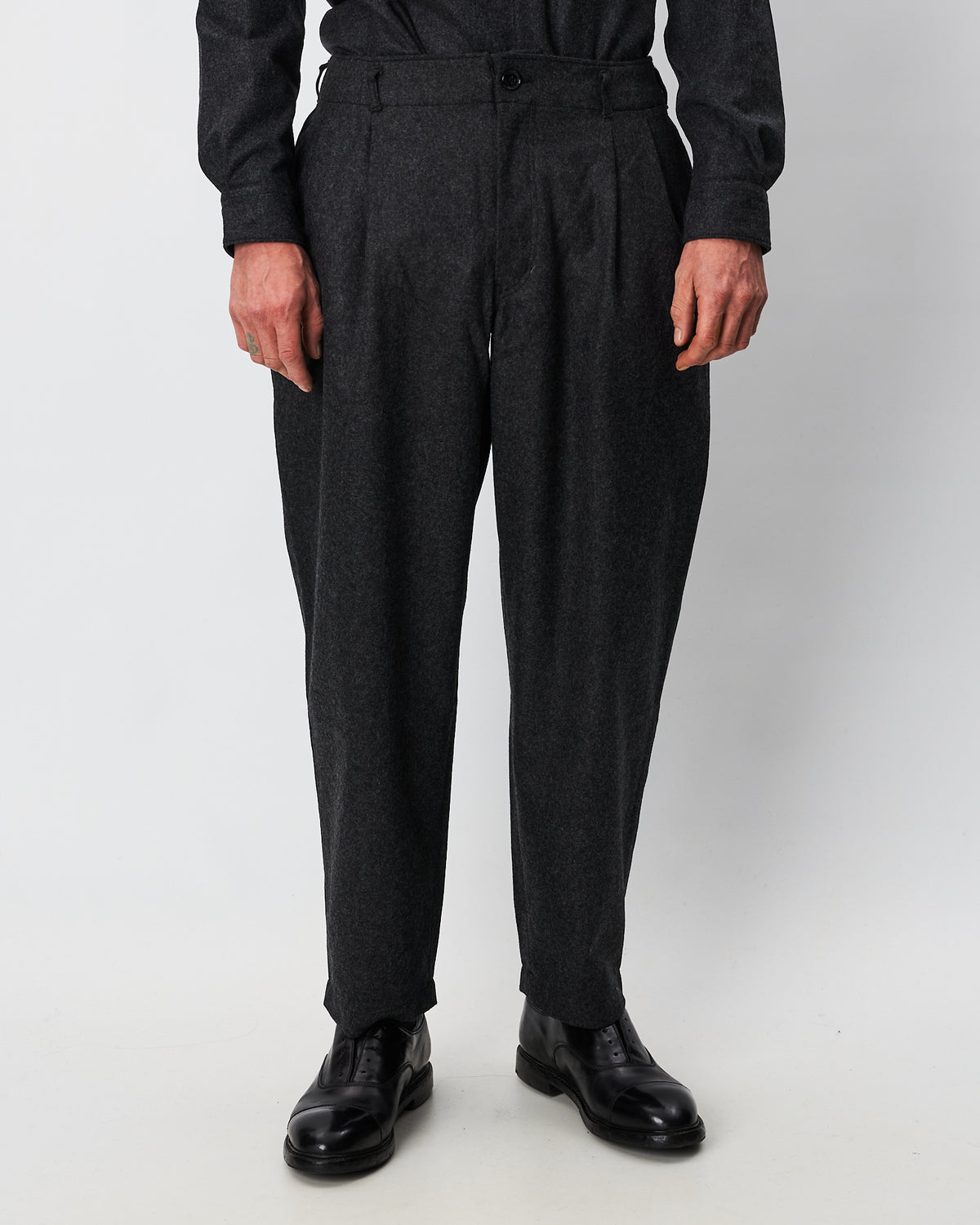Comme des Garçons pantaloni uomo grigi in panno di lana