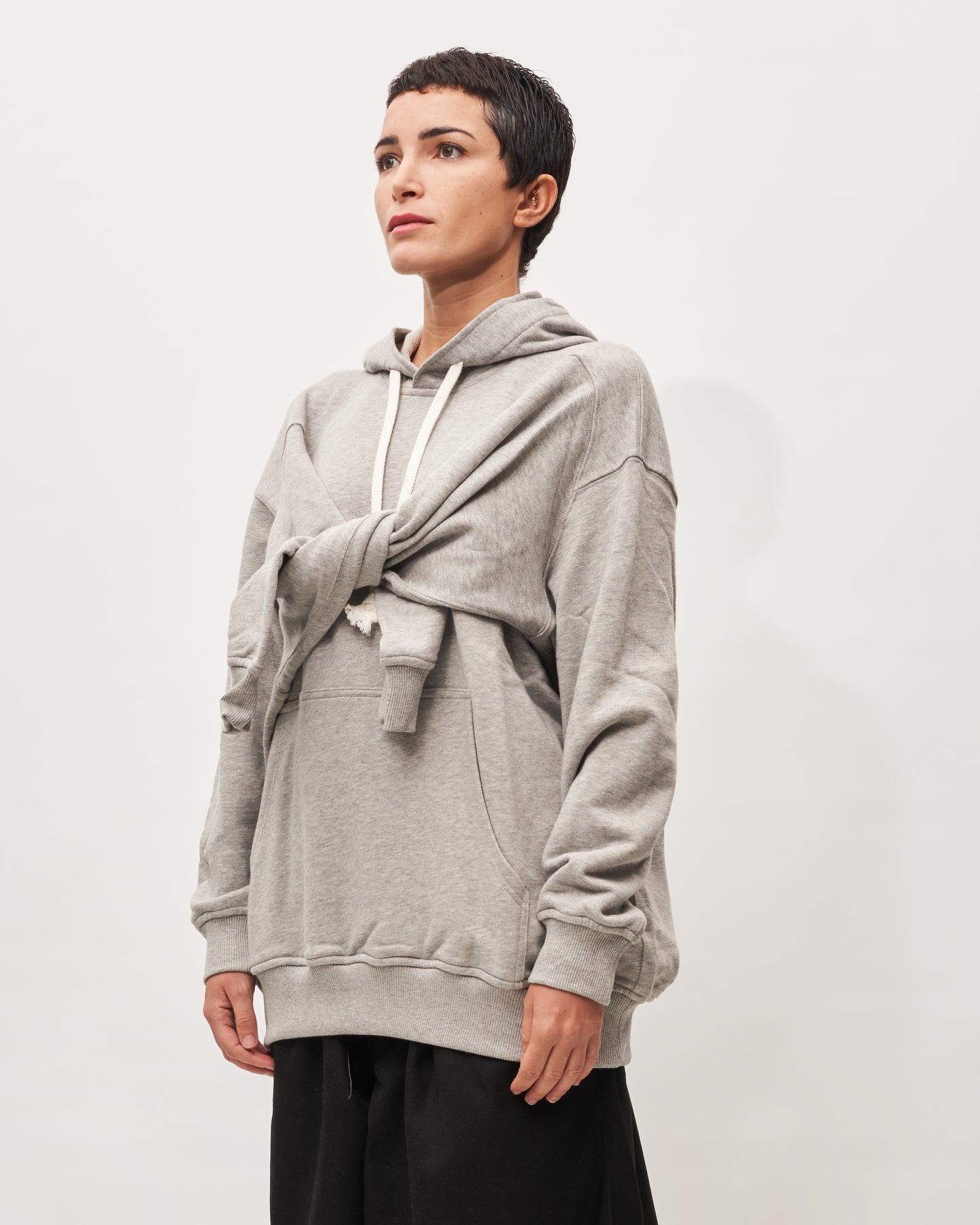 Comme des Garçons felpa grigia con 4 maniche