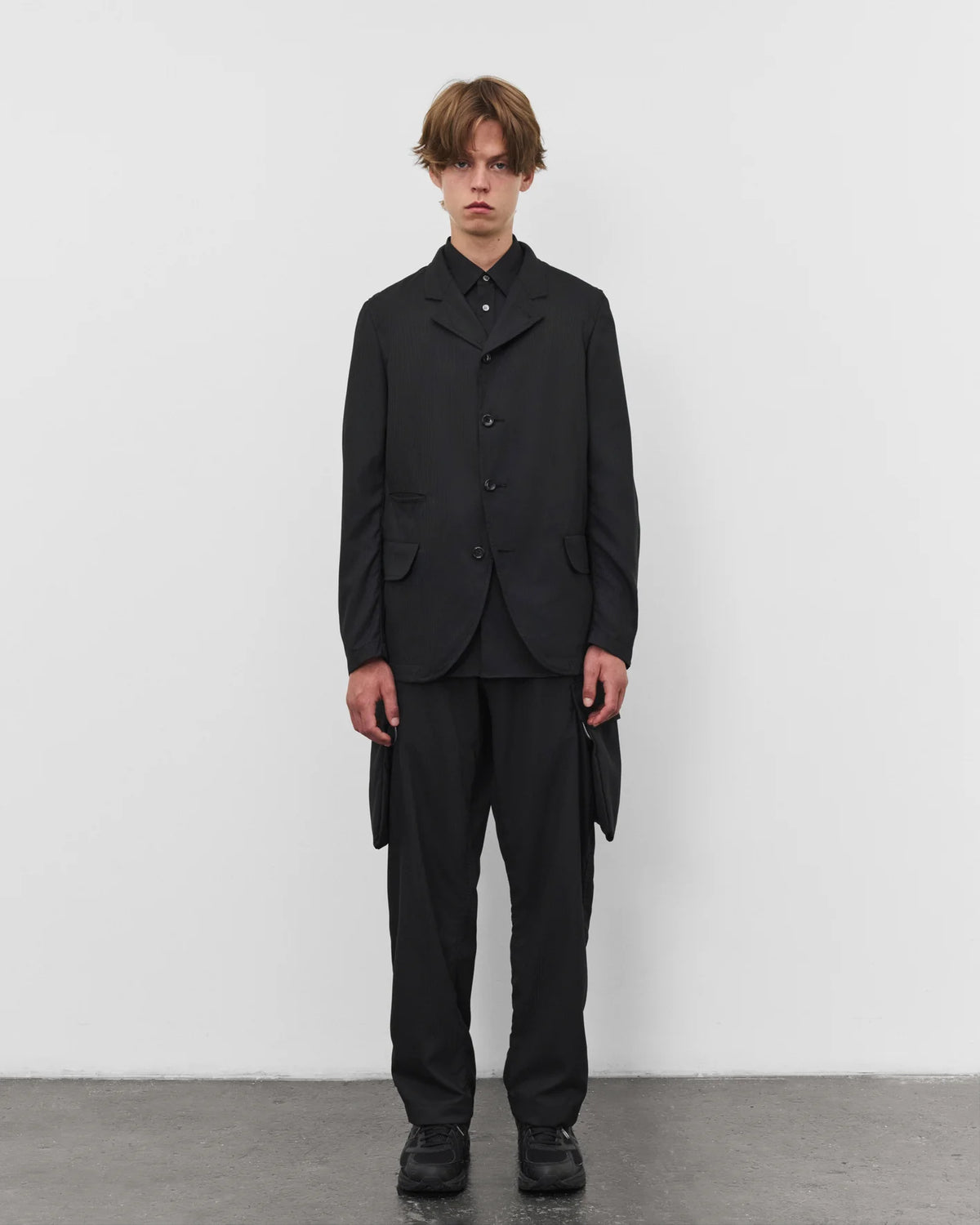 Comme des Garçons blazer nero gessato su tono