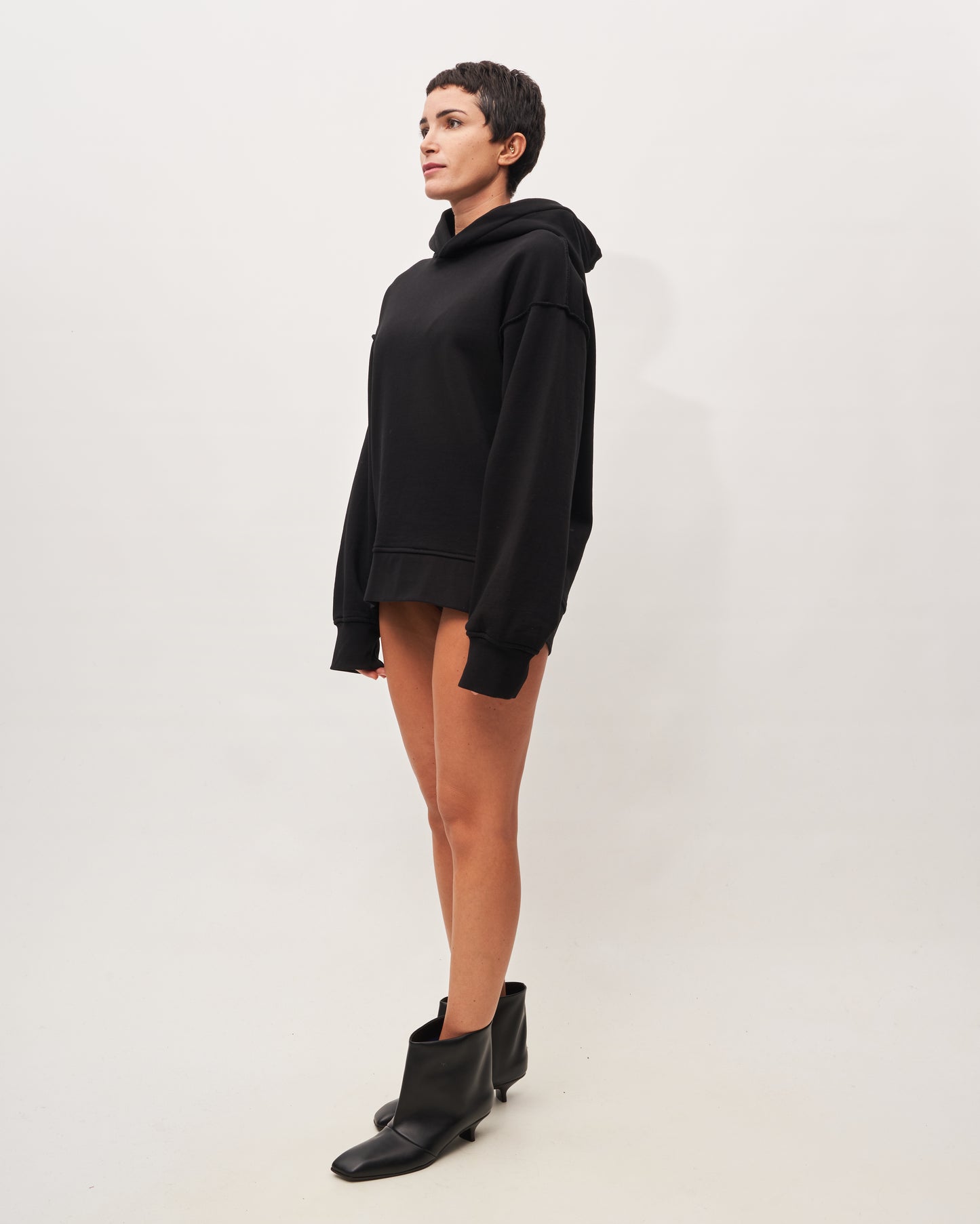 Federico Cina felpa nera artisanal con cappuccio