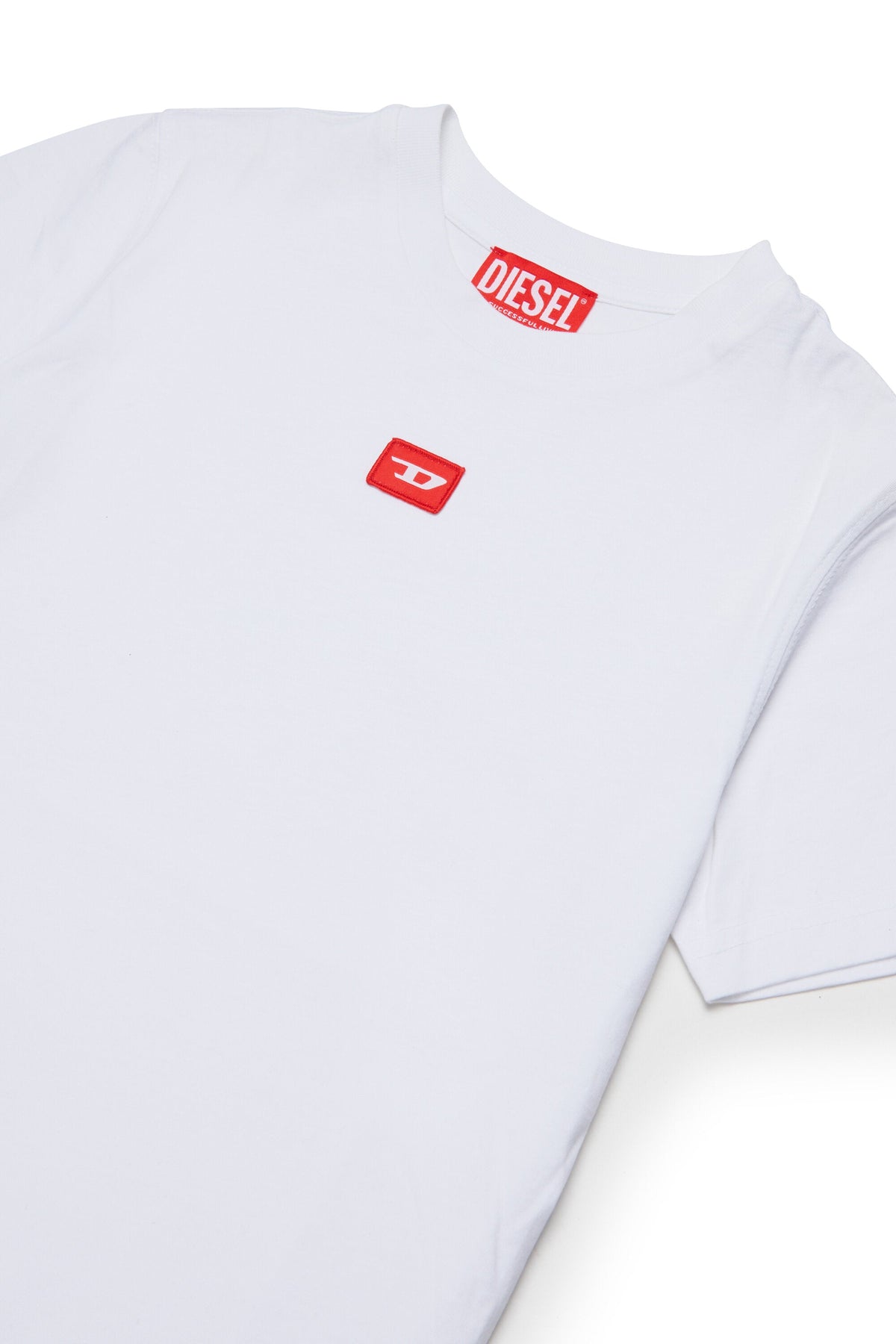 Diesel T-shirt bianca con patch D rossa