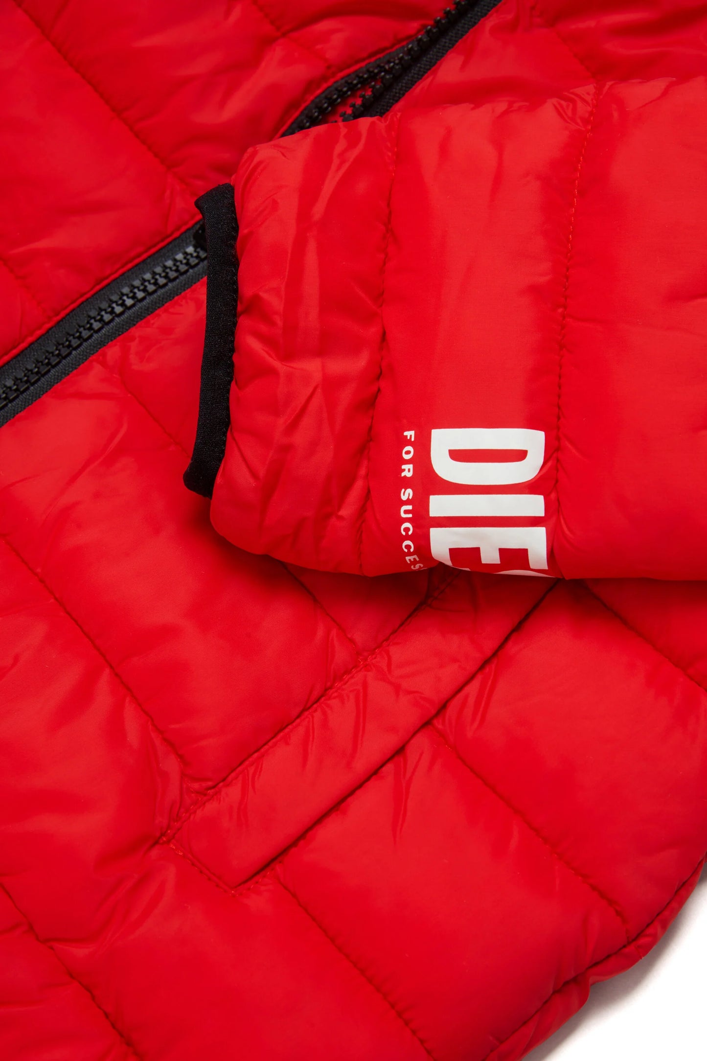 Diesel Giacca rossa imbottita con logo stampato