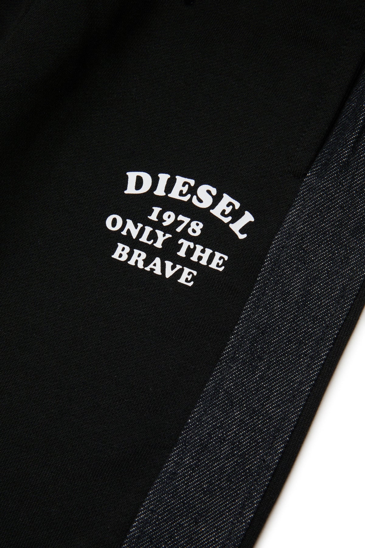 Diesel Pantalone nero in felpa con inserti in denim
