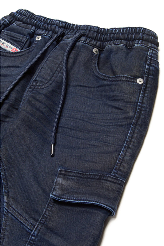 Diesel jeans blu con tasconi con spalmatura nera esterna