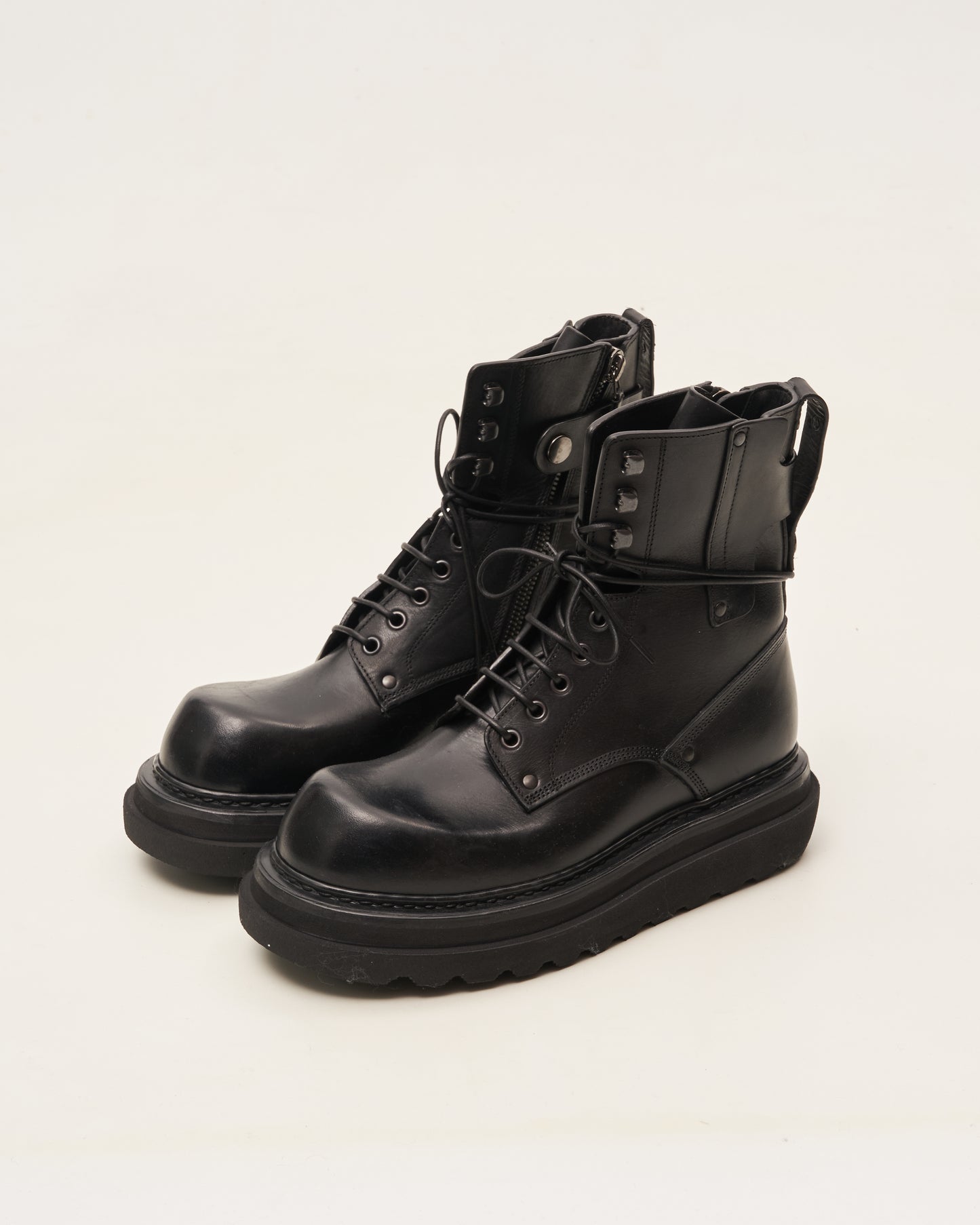 Award-winning rubber-bottom amphibian