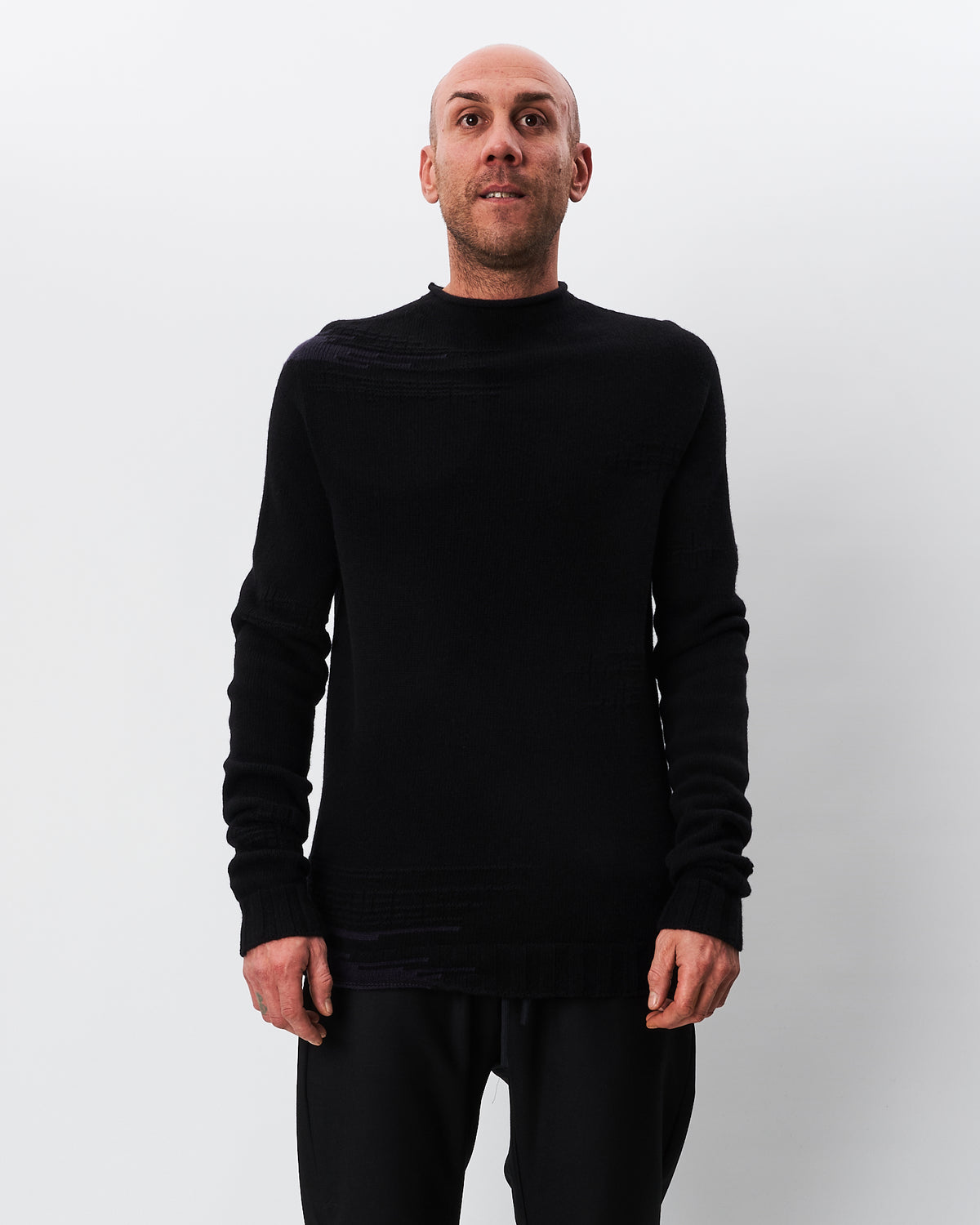MD75 maglia nera collo in piedi