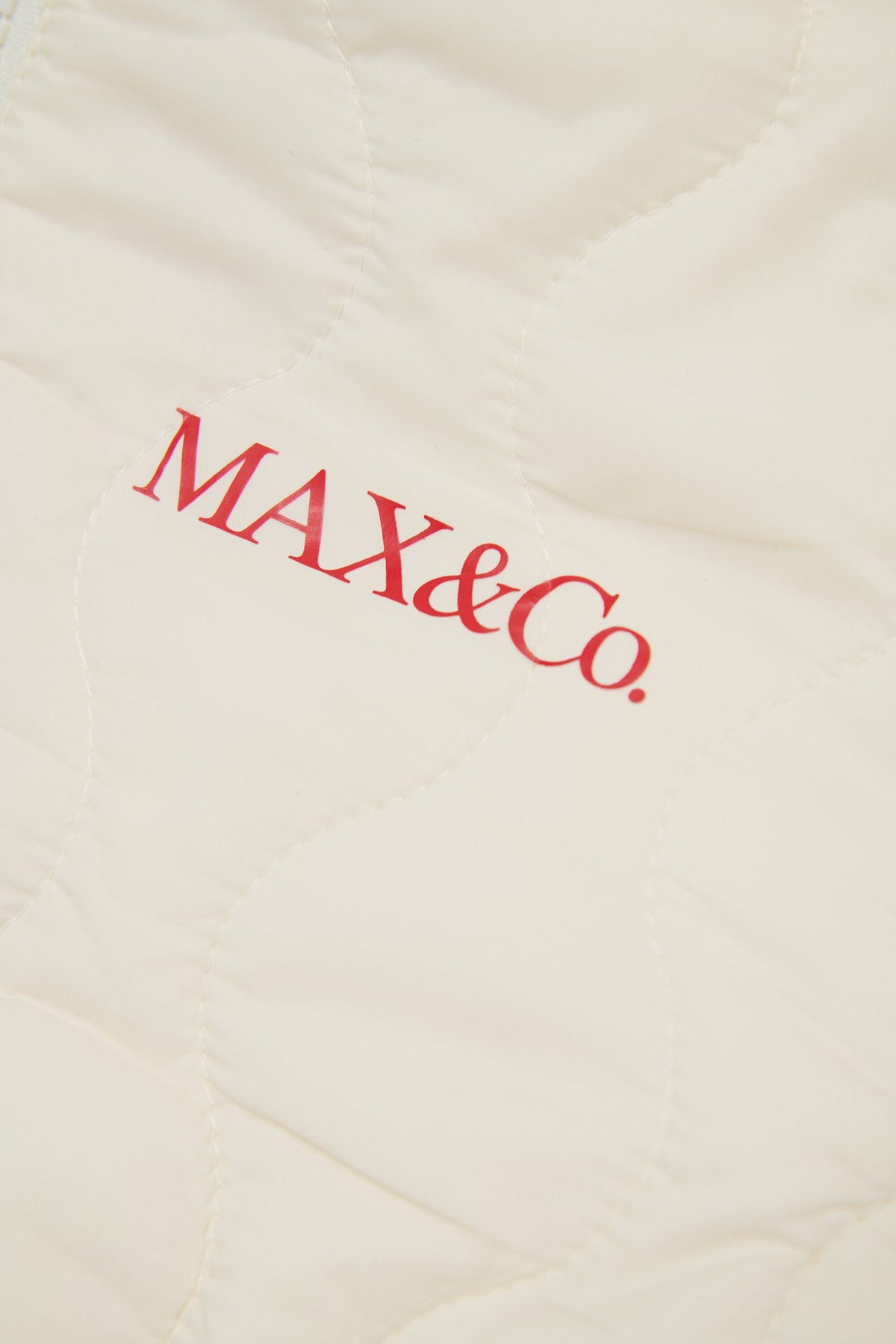 MAX&Co. Giacca imbottita leggera latte con cappuccio e logo