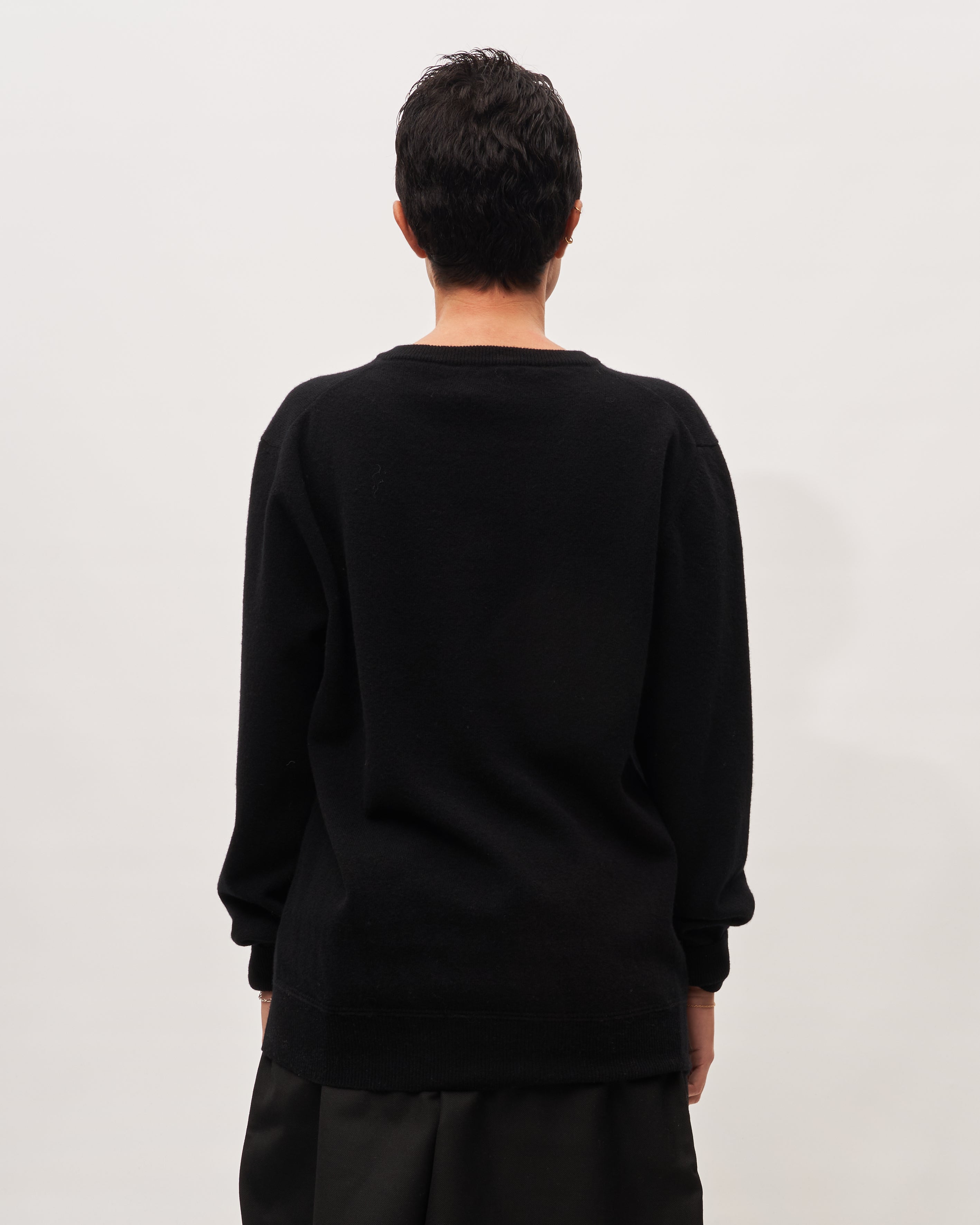 Paolo Ragazzini maglia nera V neck