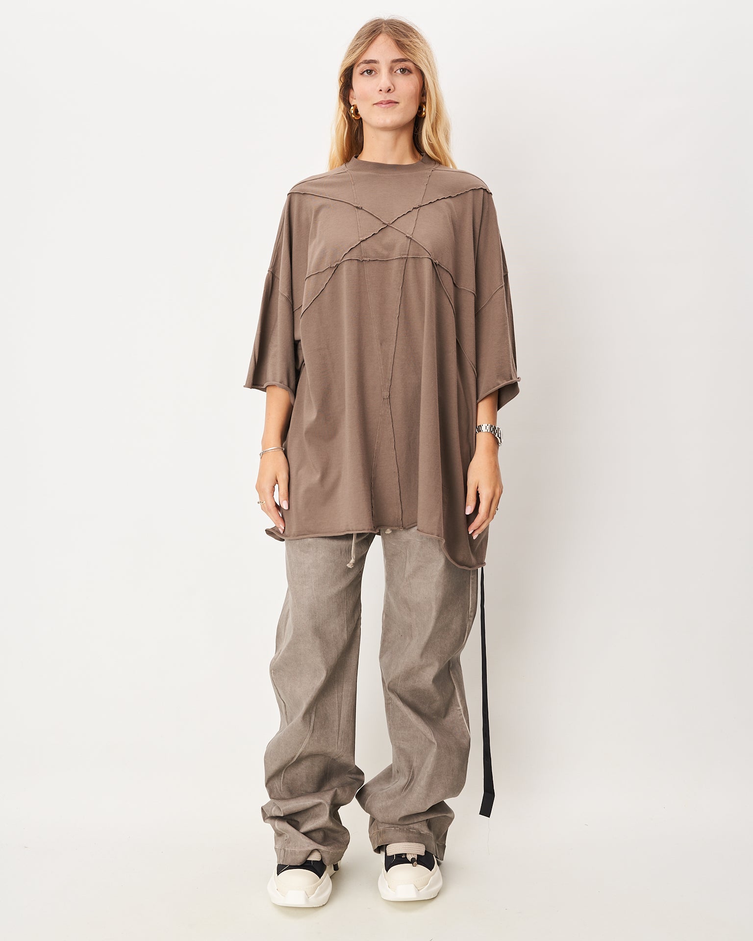 Rick Owens t-shirt over dark dust con stella frontale