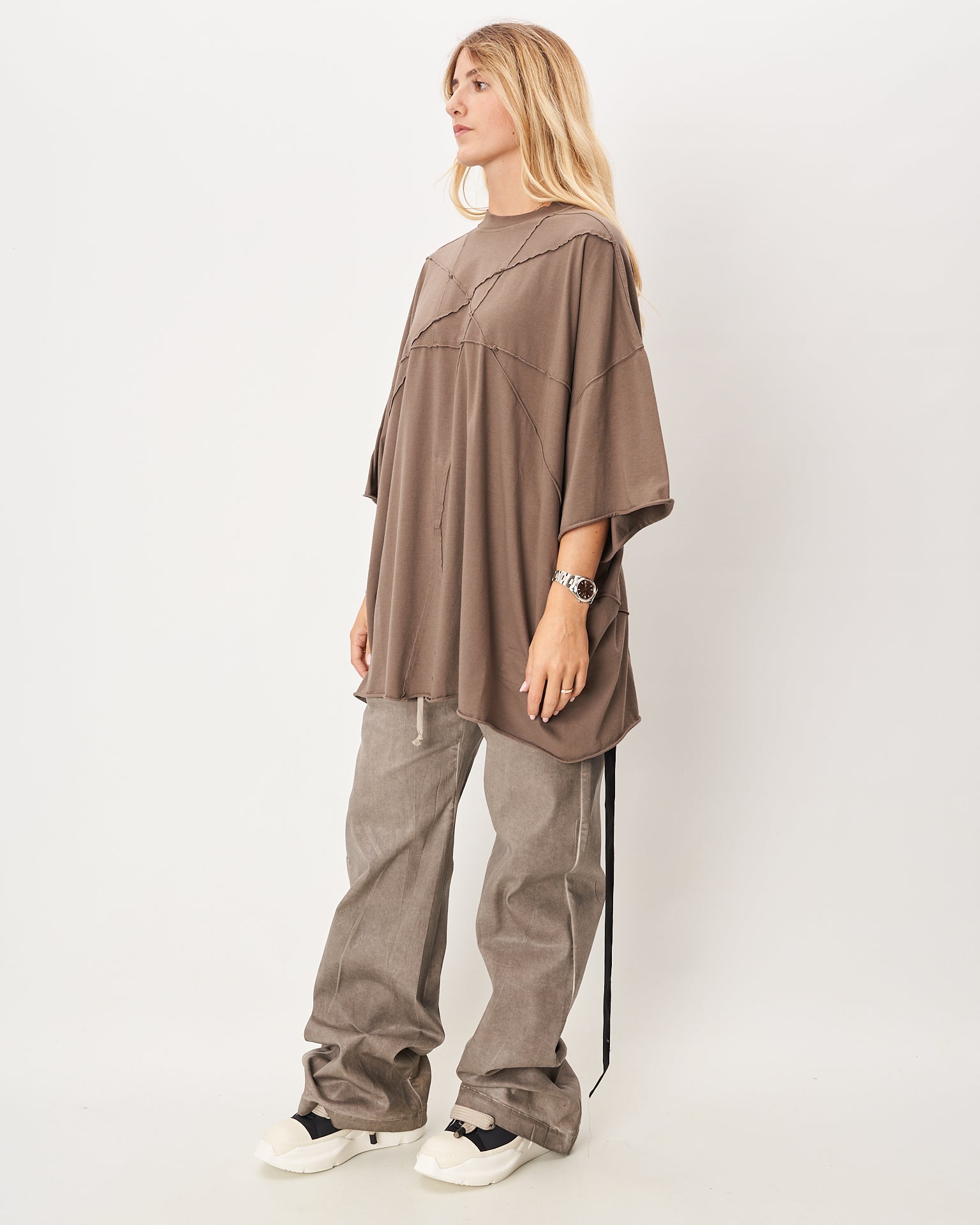 Rick Owens t-shirt over dark dust con stella frontale