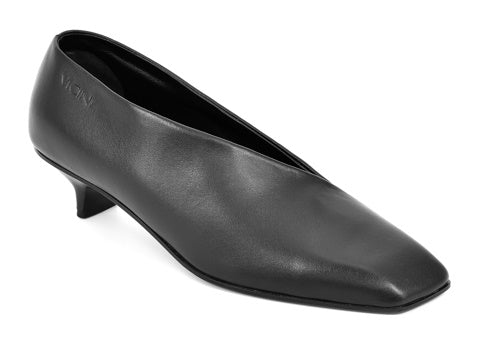 Vicini chanel nera punta quadra